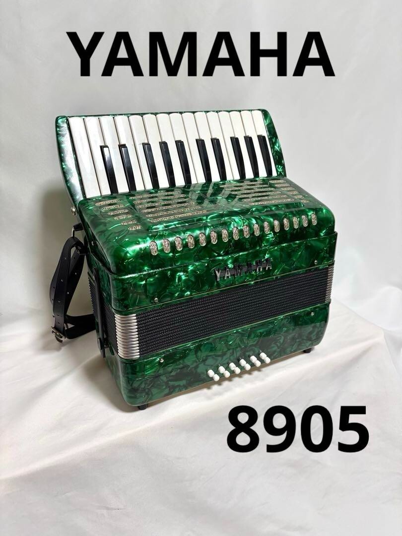 YAMAHA Accordion for Solo 25 Keys Bass 12 YA-12 8905 Green Good