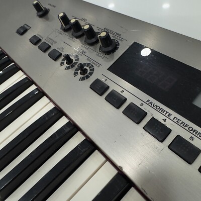 Roland RS-9 Synthesizer 88 Semi Weighted Keys - Read! - See Video