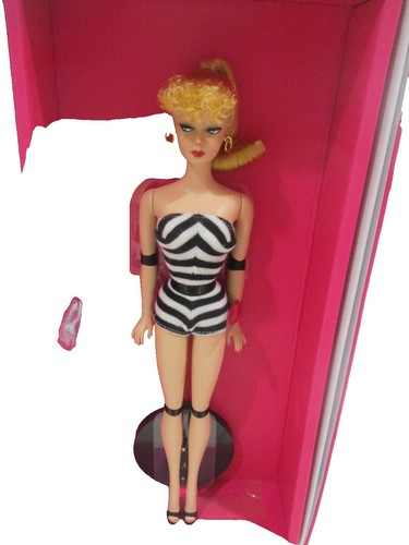 洋書】Francie & HER MOD, WORLD OF FASHION Barbie Doll's Cousin