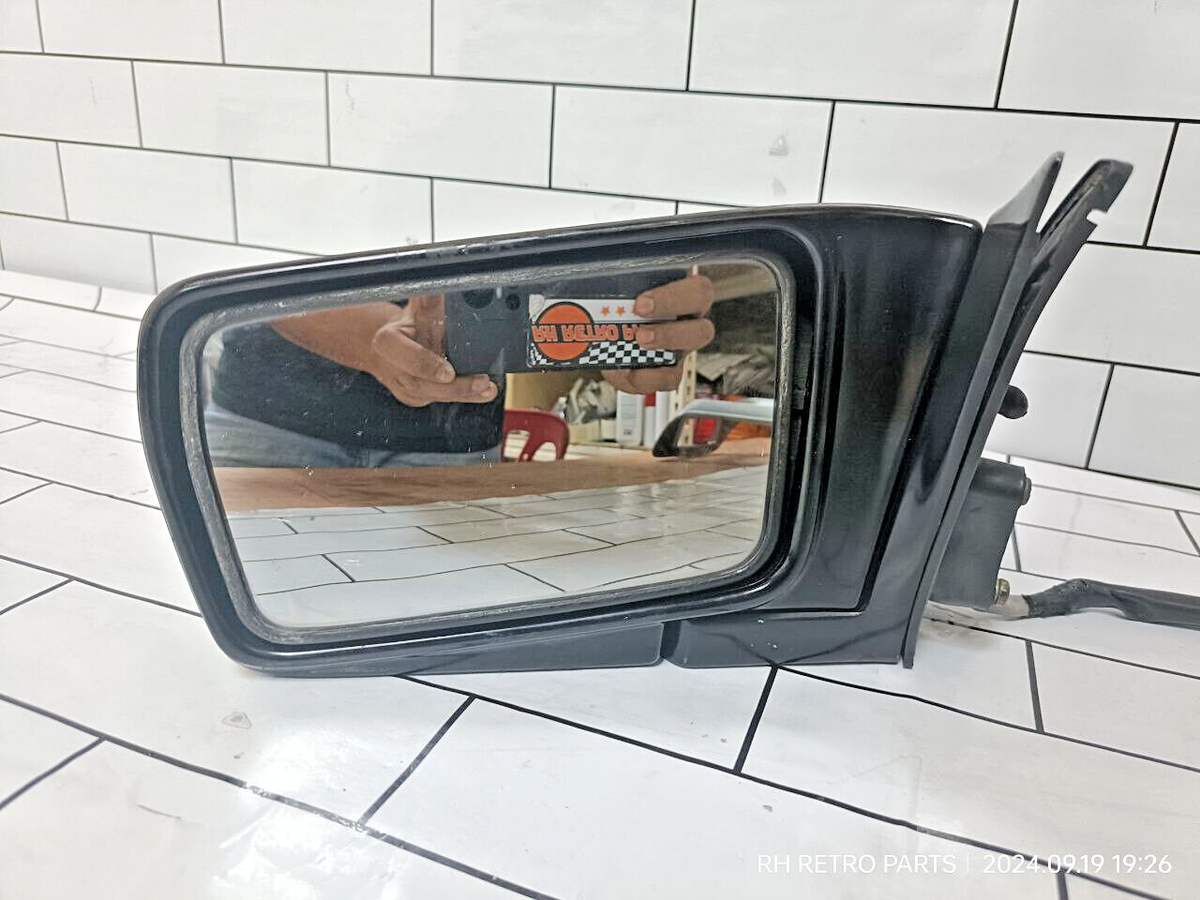 Toyota Cressida Mark II GX70 GX71 MX71 Electric Side Mirror LH