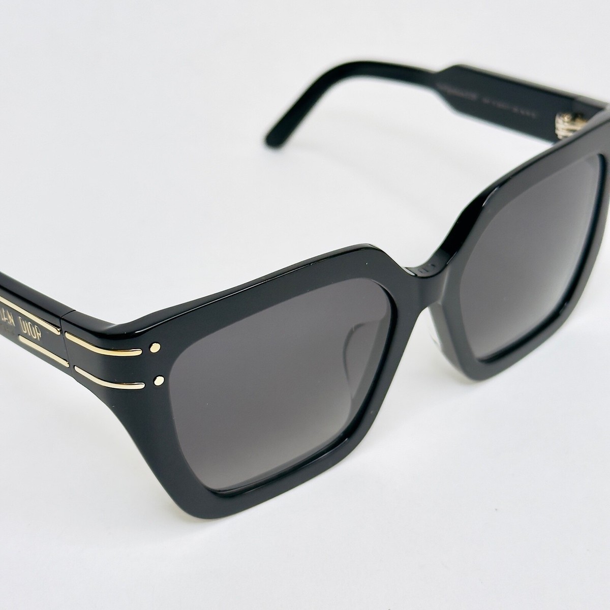 CHRISTIAN DIOR SIGNATURE Black Gold Thin DIORSIGNATURE S10F