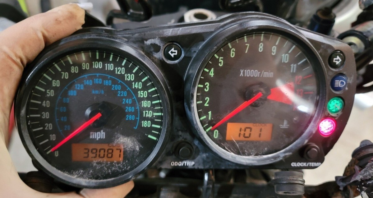 02 03 2002 2003 KAWASAKI ZX9 ZX9R SPEEDOMETER SPEEDO GAUGE CLUSTER