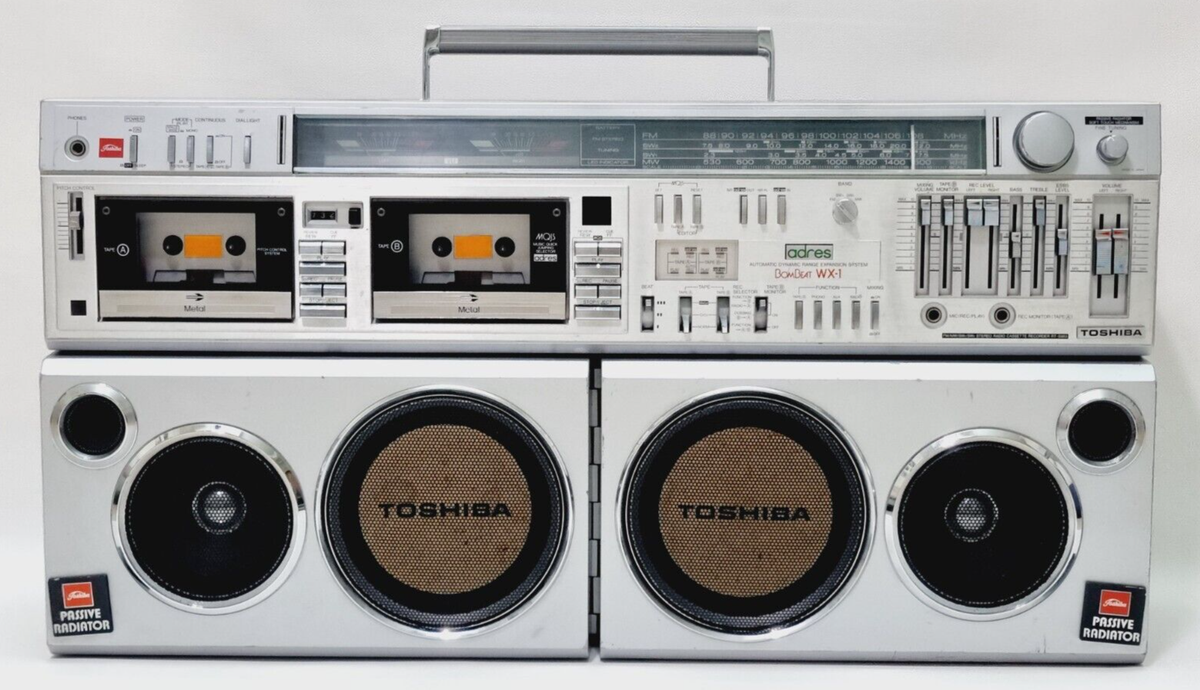Vintage TOSHIBA BomBeat WX-1 Boombox Stereo Radio Cassette