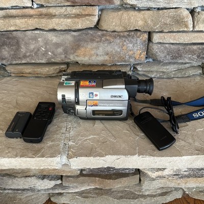 Sony Handycam CCD-TRV85 Hi8 XR Camcorder 72x Zoom NightShot