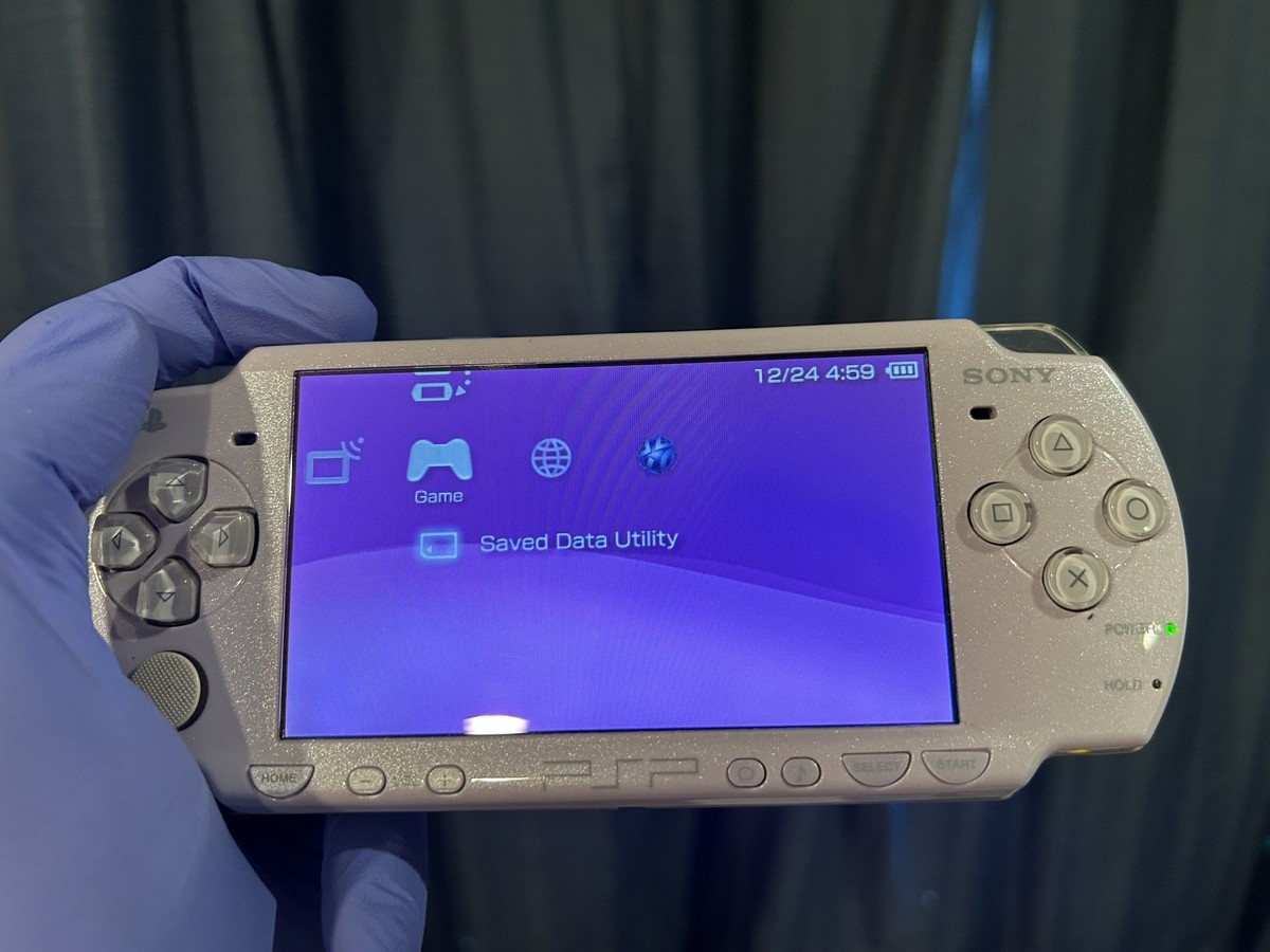 Sony PSP 2000 Launch Edition Lavender Purple Handheld System for