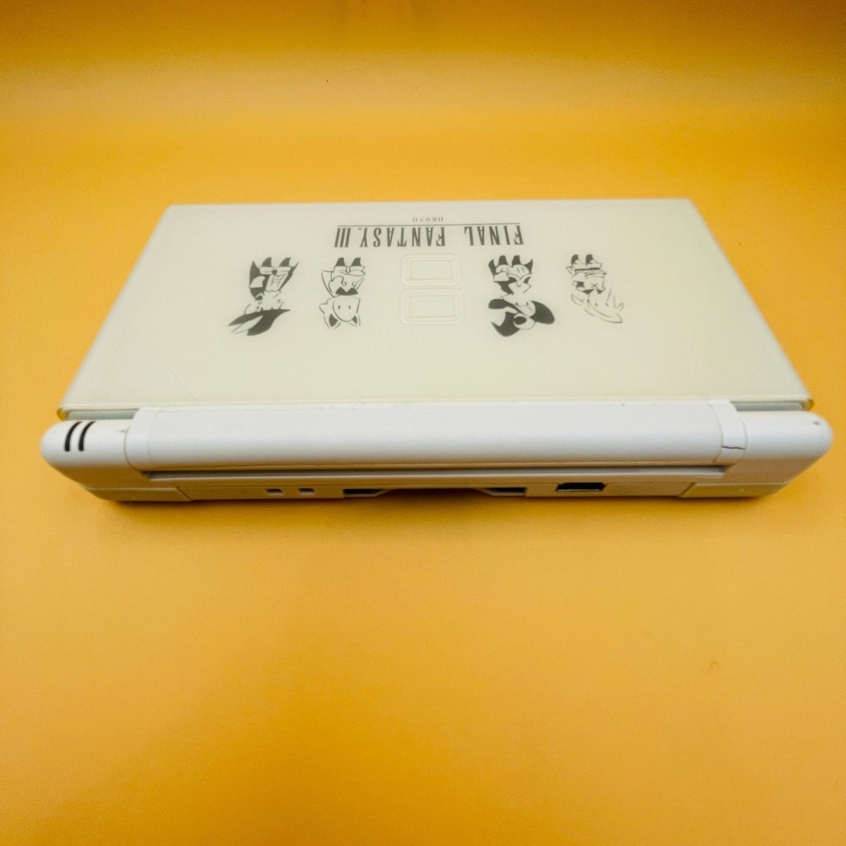 Nintendo DS Lite Final Fantasy III 3 Crystal Limited Edition FF3