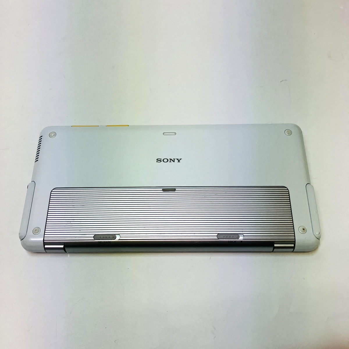 SONY VAIO Type P VGN-P80H garnet red Intel Atom Z520 RAM 2GB Japan