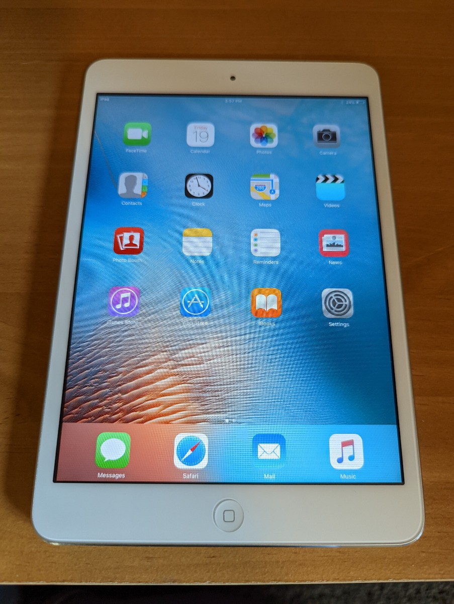 Apple iPad Mini 2 16GB, Wi-Fi, 7.9in - Silver | eBay