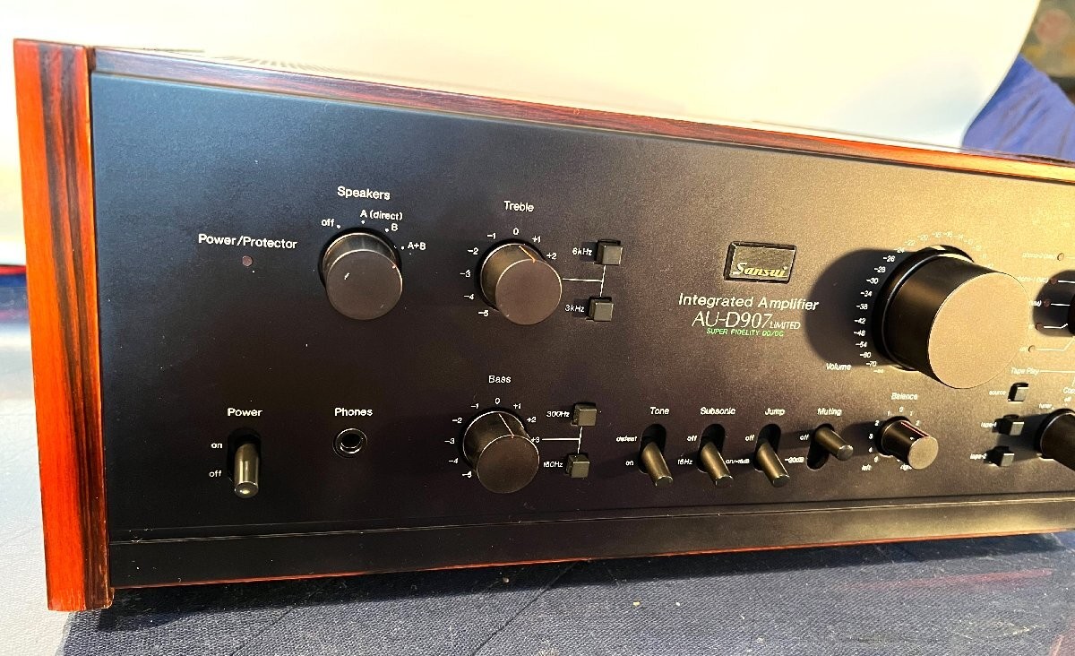 SANSUI AU-D907 LIMITED Thorough maintenance Relaxing high quality