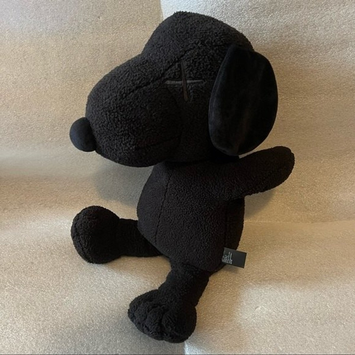 KAWS x Uniqlo 'Snoopy' (black) Plush Figure | eBay
