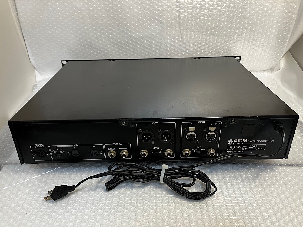 YAMAHA REV5 Digital Reverberator AC 100V Adopts DSP LSI Working