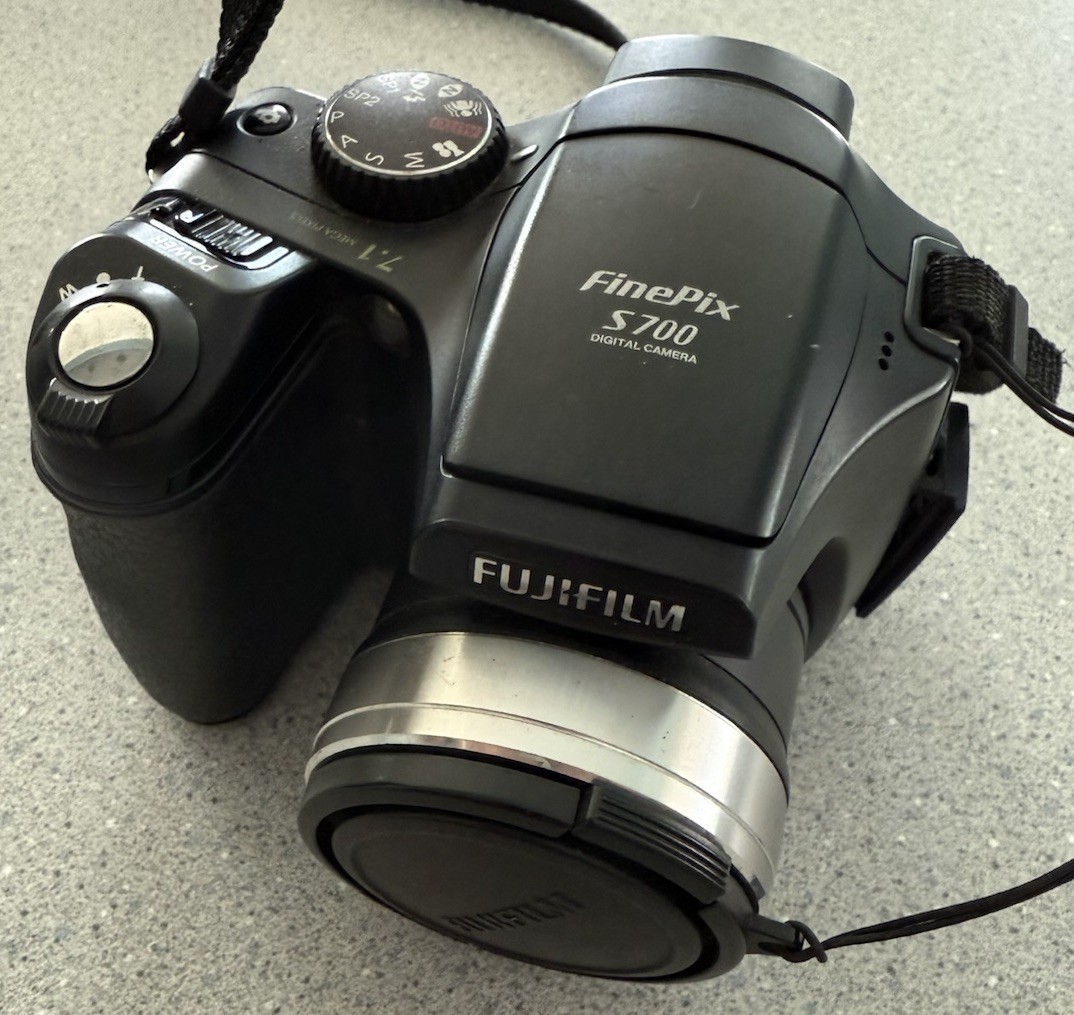 Fujifilm FinePix S Series S5700 7.1MP Digital Camera - Black for