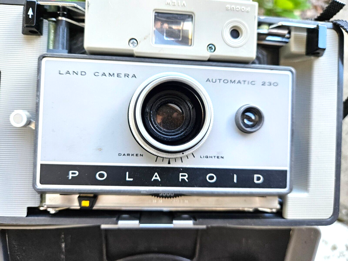 Polaroid Land Camera Automatic 230 in case with instructions and