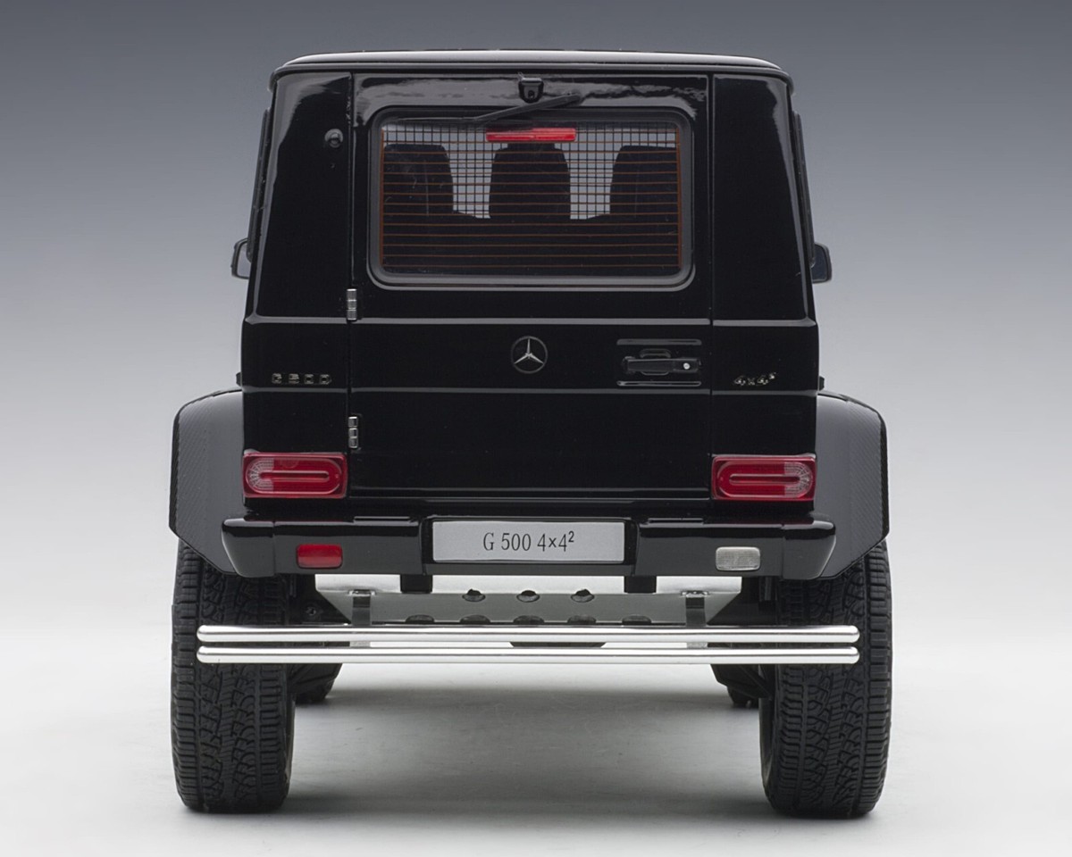MERCEDES-BENZ G500 2 SQUARED 4X4 GLOSS BLACK 1:18 AUTOART 76317 NO