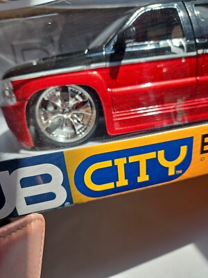 1:18 JADA DUB CITY BIG BALLERS CHEVY SUBURBAN RED BLACK CUSTOM