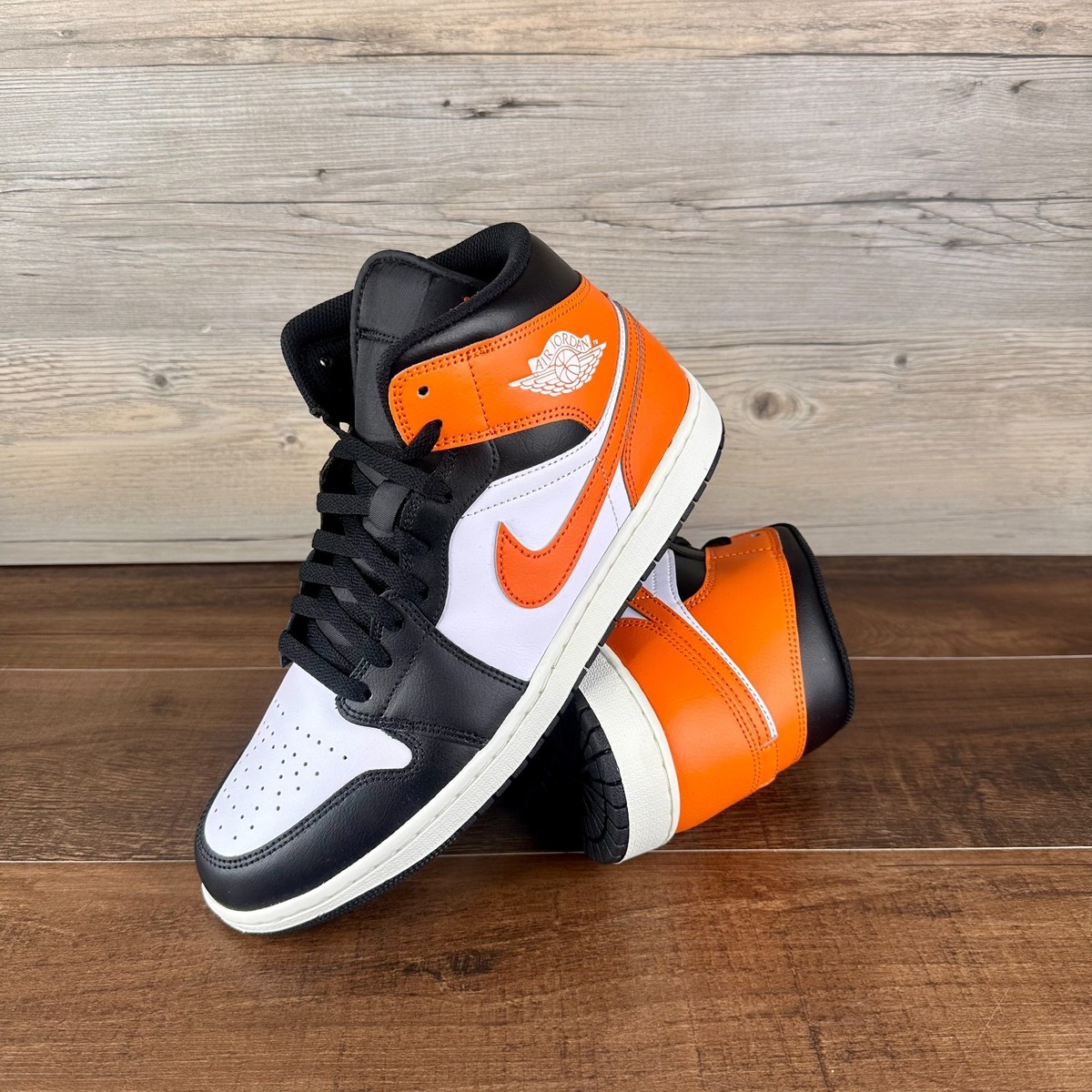 Nike Air Jordan 1 Mid Mens Size 9 Starfish White Sail Black DQ8426