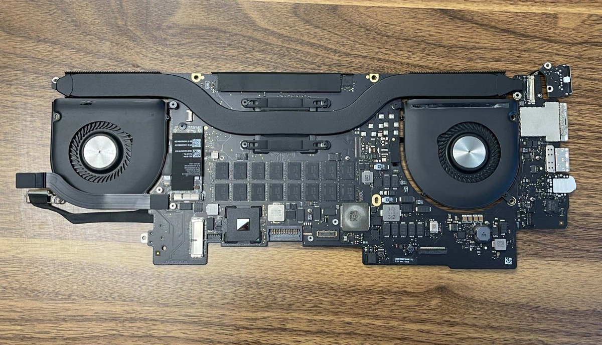 Apple MacBook Pro 2015 15 A1398 i7 2.2GHZ 16GB Logic Board