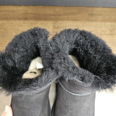 UGG Mini Bailey Button II Boots Womens US 6 Black Short 3352