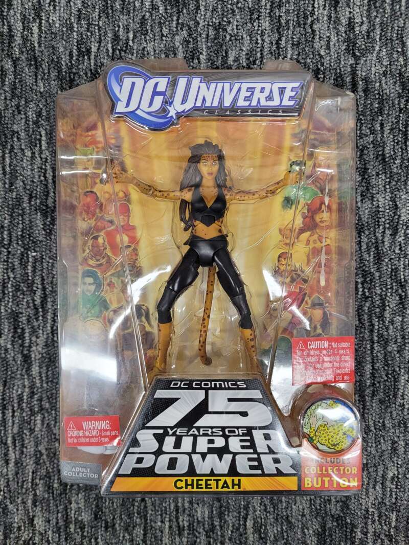 DC Universe Classics Cheetah (Black Suit Variant) Action Figure