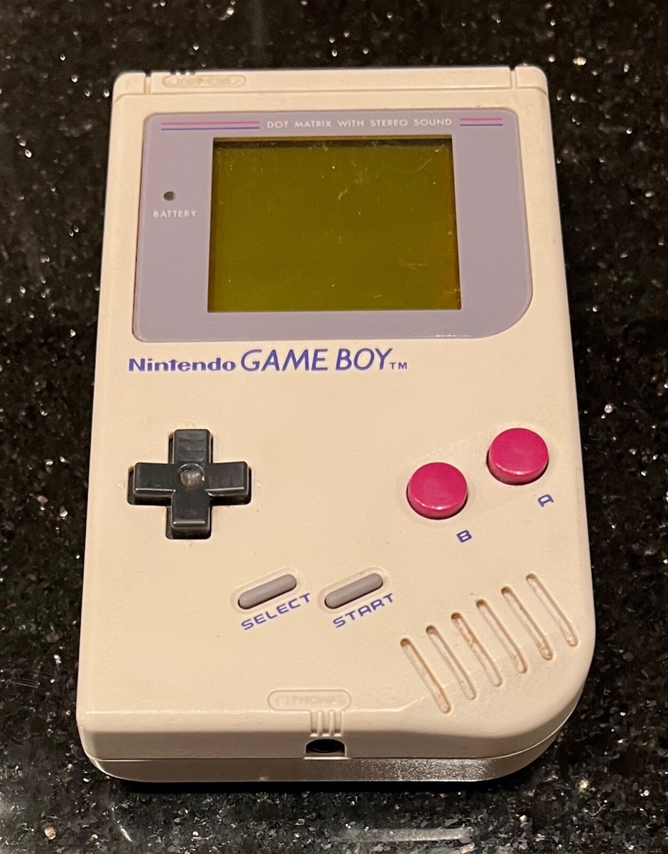 Vintage 1st Edition Nintendo Game Boy DMG-01 All Original Parts