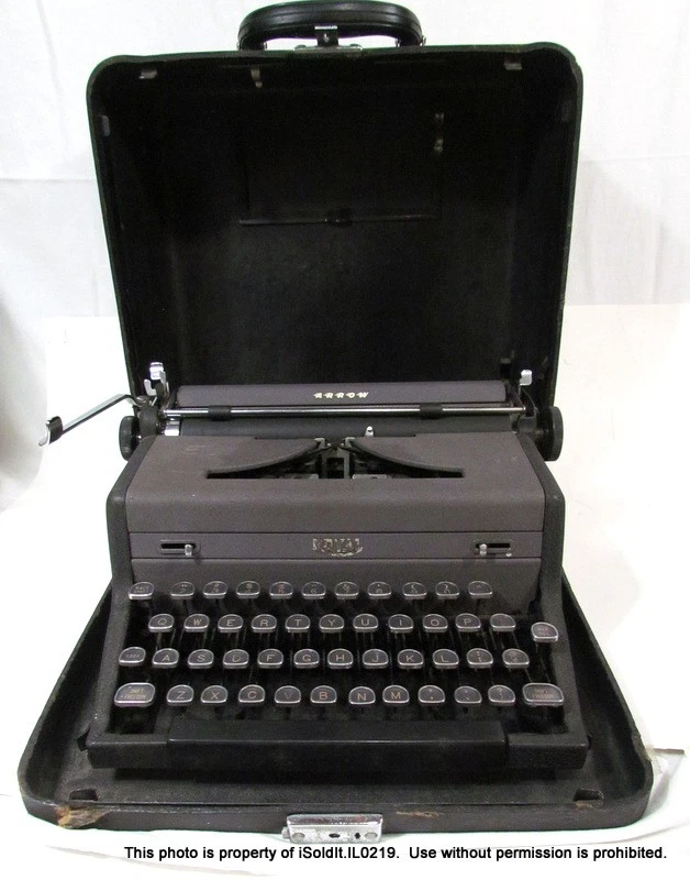 Antique Royal Typewriter In Antique Mercantile, Trade & Factory