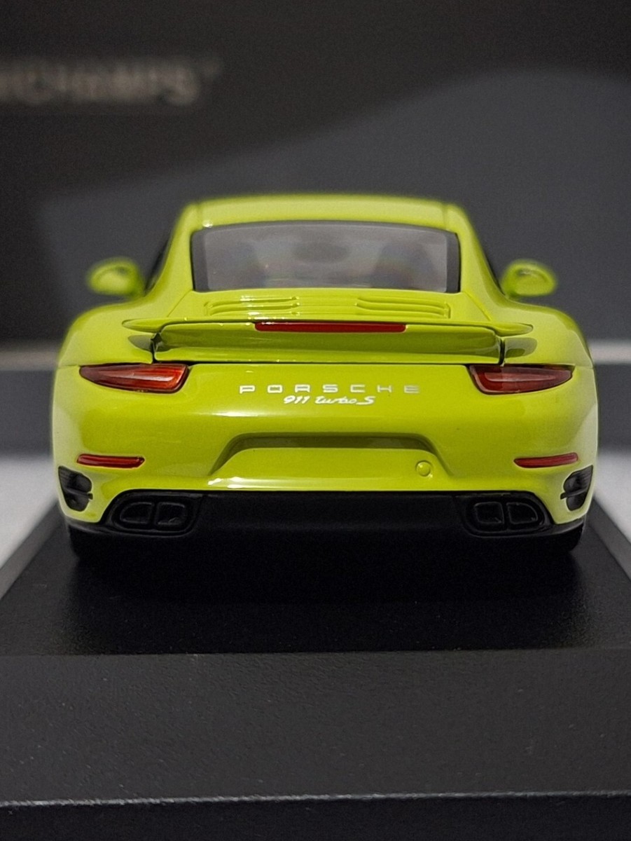 Porsche 911 (991) Turbo S Lemon Green 1:43 Minichamps 1 of 200 PCS