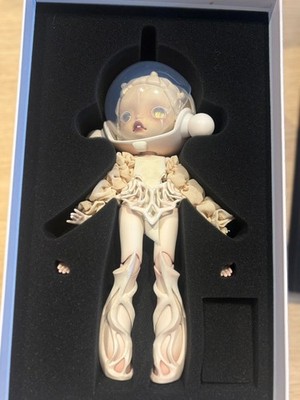 POPMART Skullpanda White Dew BJD Action Figure POP MART Japan MINT