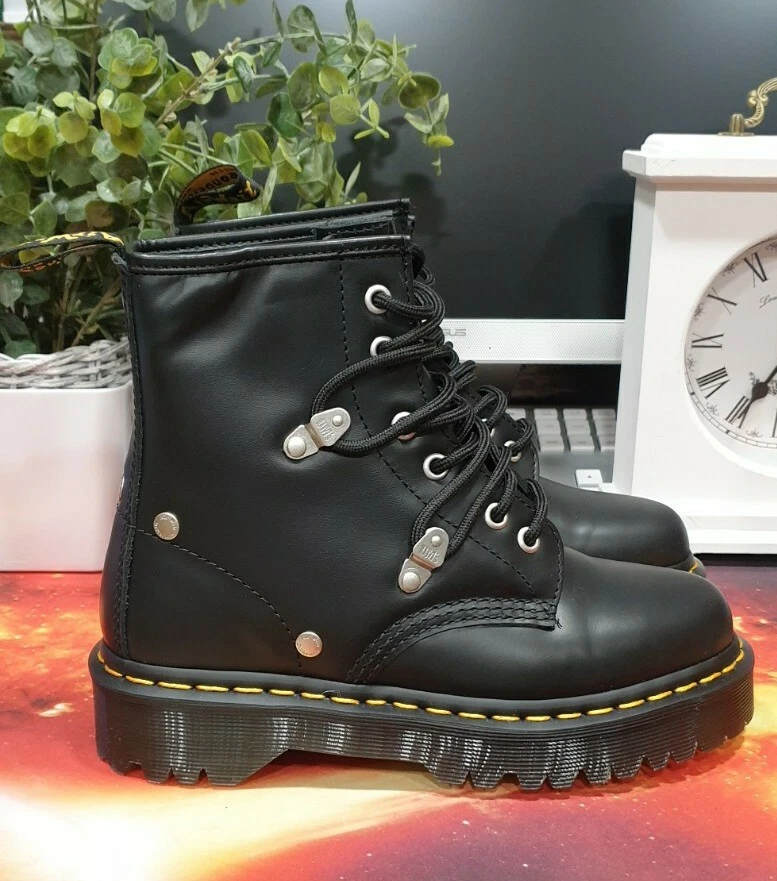 Dr.Martens DARIA MULTI EYE BOOT