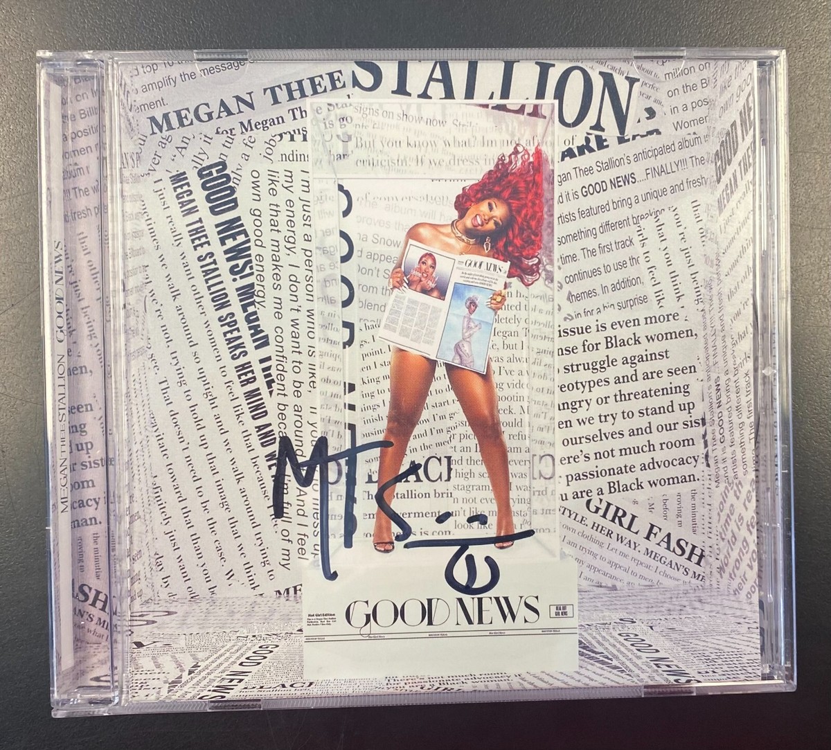 Megan Thee Stallion Good News 直筆サイン Rapper Megan Thee