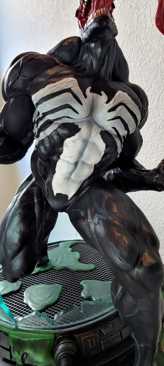Diamond Select Marvel Premier Collection Venom Statue 699788816479