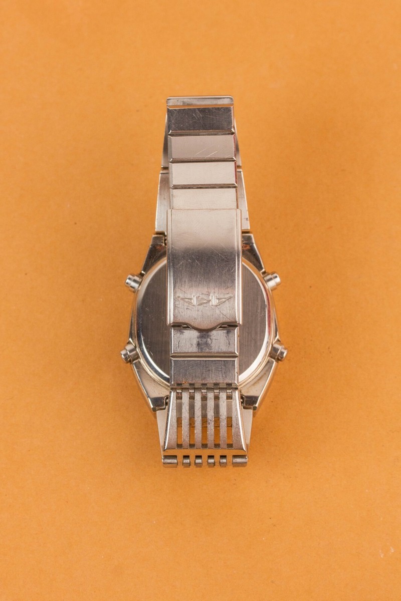 SEIKO ALBA AKA W670 4000 RED LED SPACE DARTH VADER WATCH | eBay