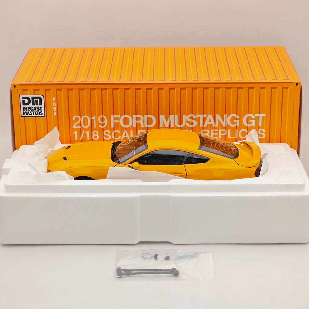 DM 1/18 Scale Model Replicas Ford Mustang GT 2019 Orange Fury RHD