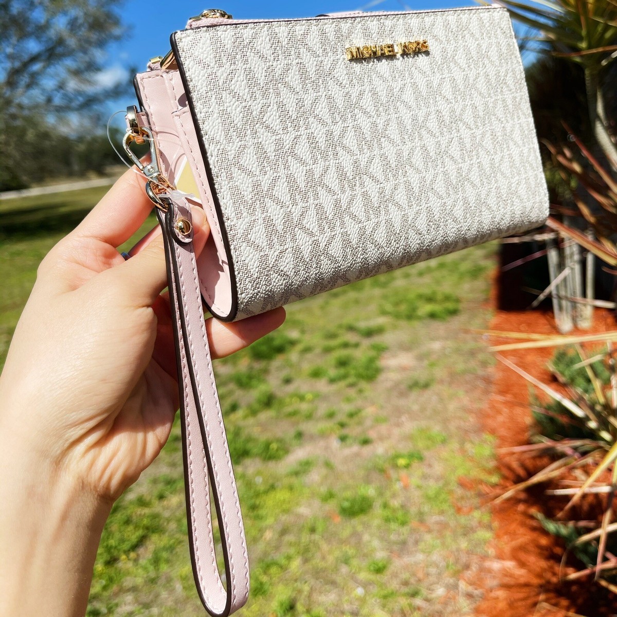 Michael Kors Double Zip Phone Wallet Wristlet Vanilla Signature MK