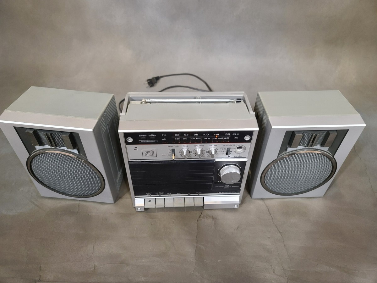 Toshiba Boombox AM/FM RT-SX1 Silver Original Movie Say Anything