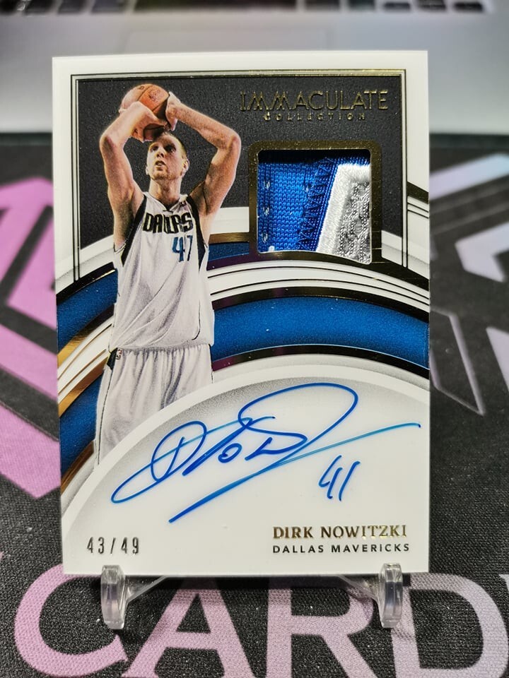 2021-22 Panini Immaculate DIrk Nowitzki Patch Autograph PA-DNZ 43