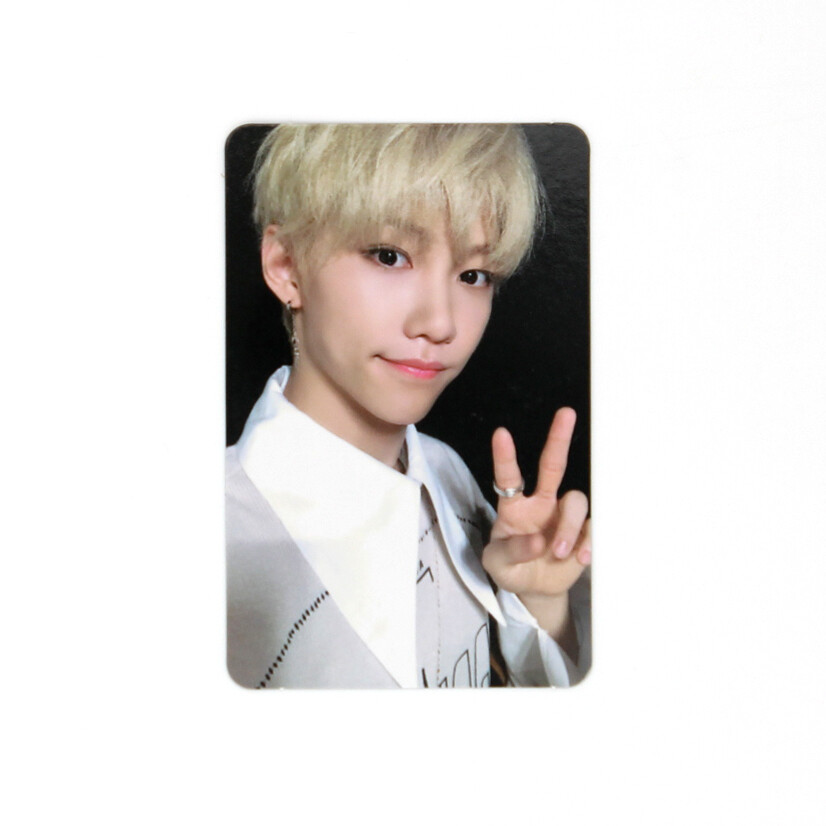 STRAY KIDS] Cle 2:Yellow Wood / Official Photocard [Indoor