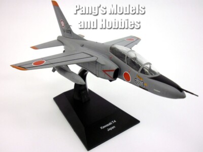 Kawasaki T-4 Jet Trainer - Japan JASDF - 1/72 Scale Model by