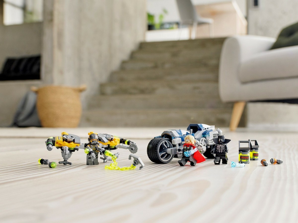 LEGO Marvel Avengers (76142) - Speeder Bike Attack - 226pcs