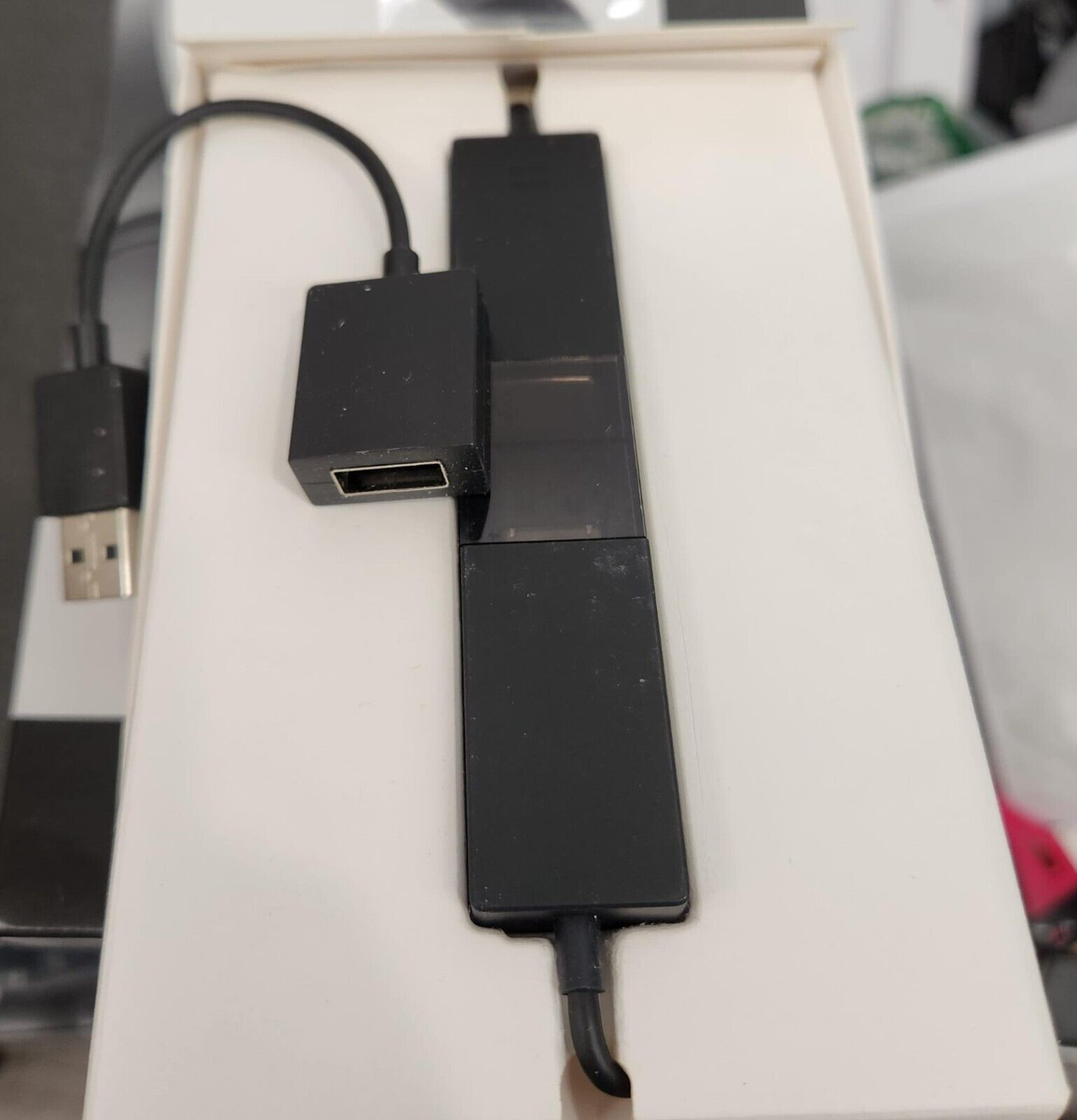 Microsoft Wireless V2 Display Adapter model 1733 - USB/HDMI