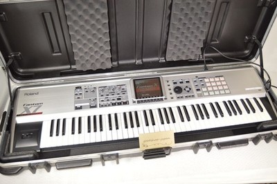Roland Fantom-X7 76 Key Digital Keyboard Synthesizer Tested W/Hard