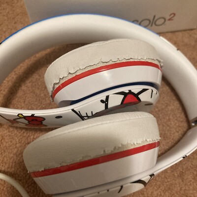 Hello Kitty Beats Dr Dre Solo 2 Special Edition Wired Headphones