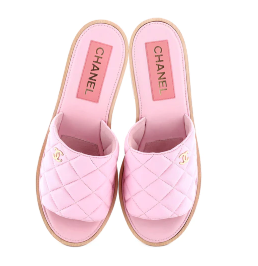 CHANEL 22C LIGHT PINK QUILTED LEATHER&WOOD CC MULES WEDGE SANDALS