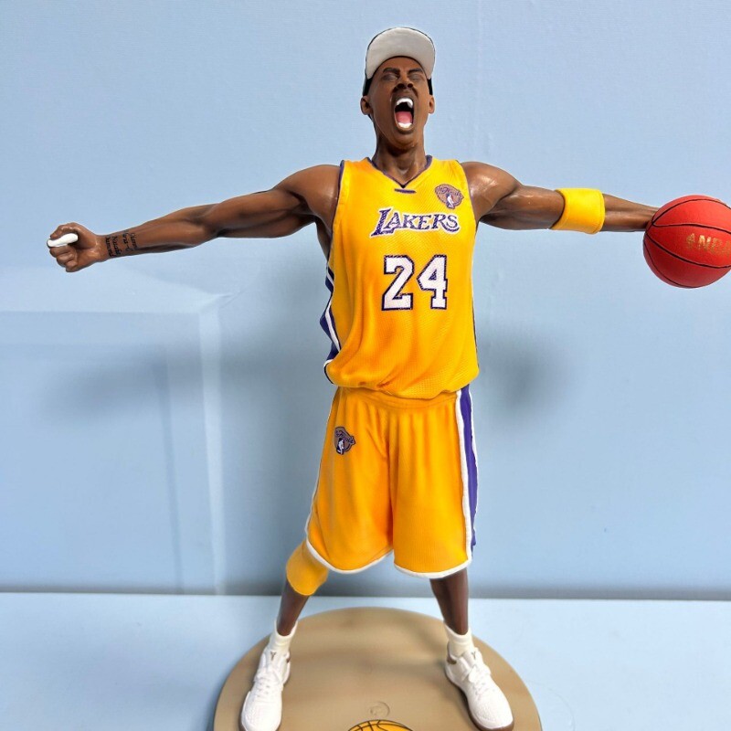New Basketball Star Lakers Kobe Bryant Roaring 34cm PVC Figure
