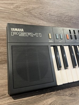 Yamaha Psr-11 Keyboard Electronic Synth Piano Portatone Vintage 49