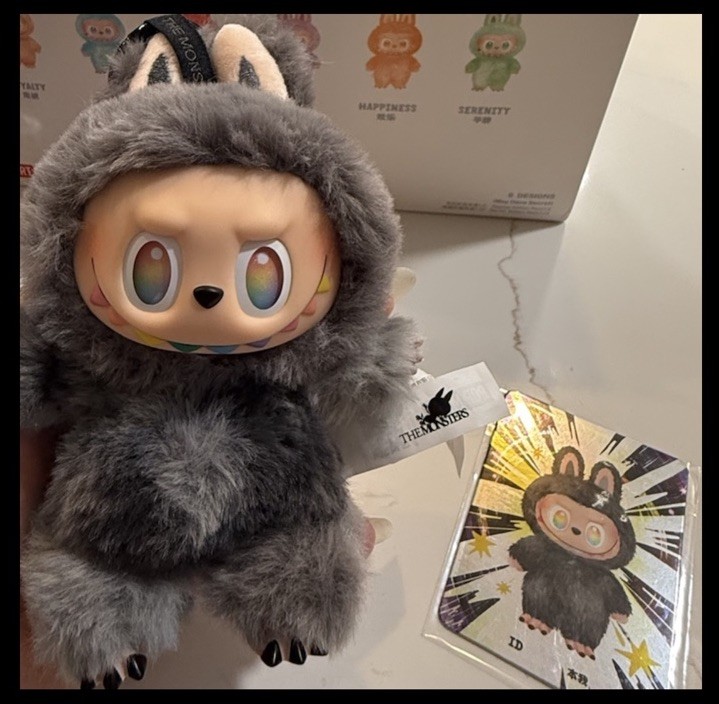 POPMART エナジー ラブブシークレット ID POPMART ラブブ ID