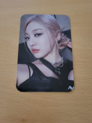 Aespa -Girls Deluxe box official photocard pc (Karina, Winter