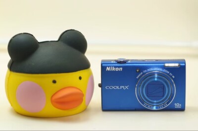 Nikon Coolpix S6200 16 MP Digital Camera 10x Optical w/battery