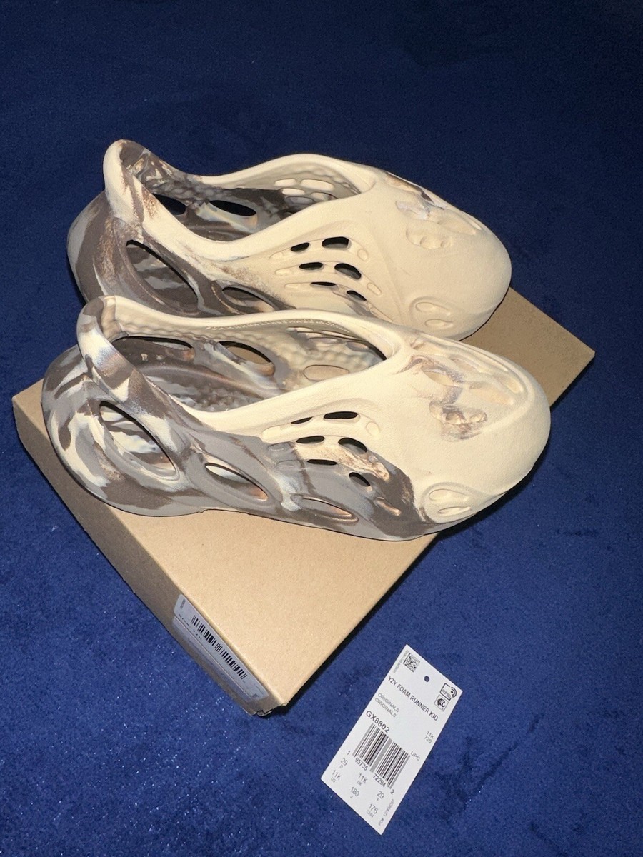 Adidas Kids Yeezy Foam RNNR Mix Cream Clay Size 11k gx8802 | eBay