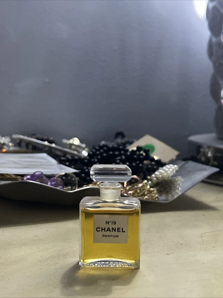 Chanel No 19 by CHANEL Fragrances for Women for sale - eBay