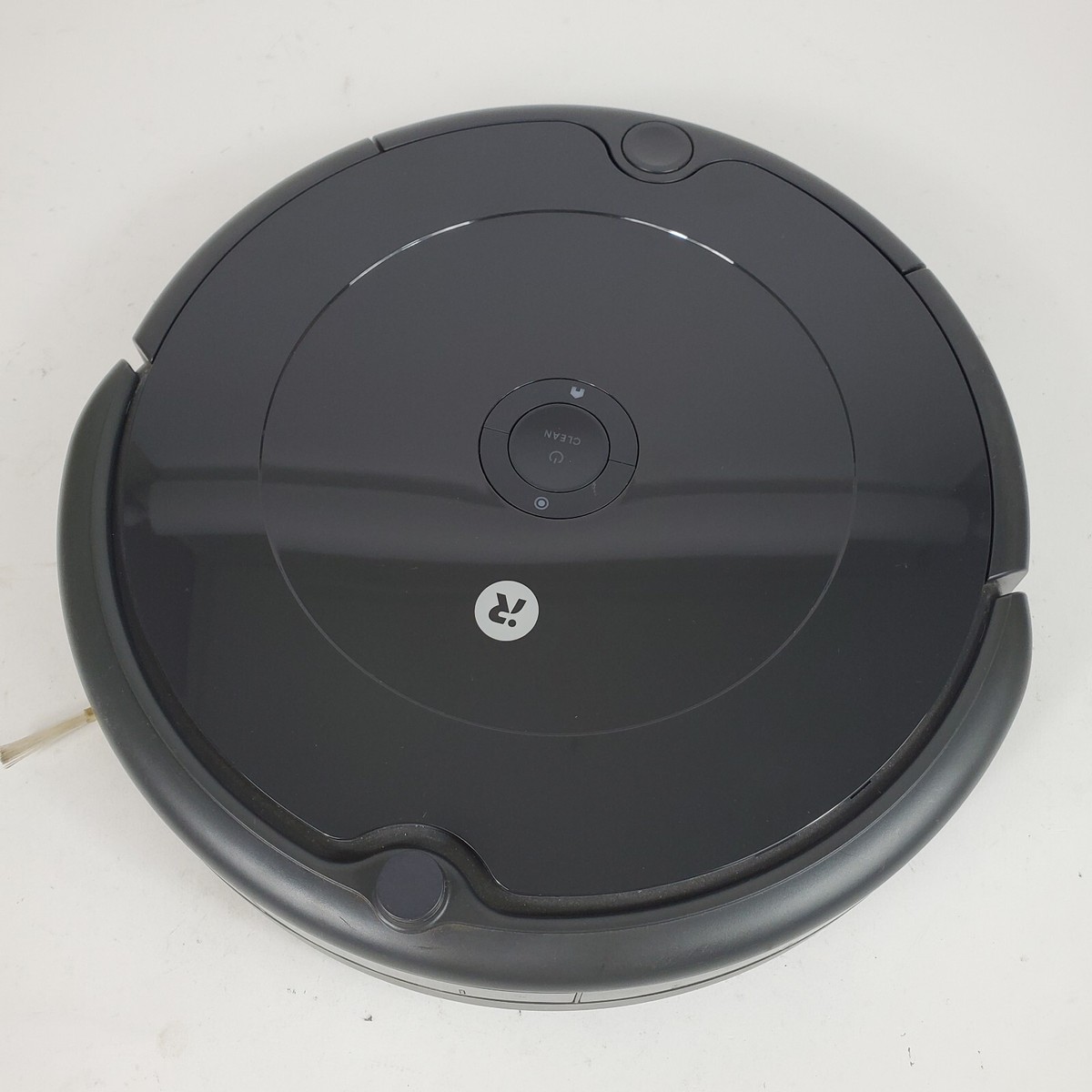 iRobot Roomba 692 Wi-Fi Connected Robot Vacuum **For Parts Only